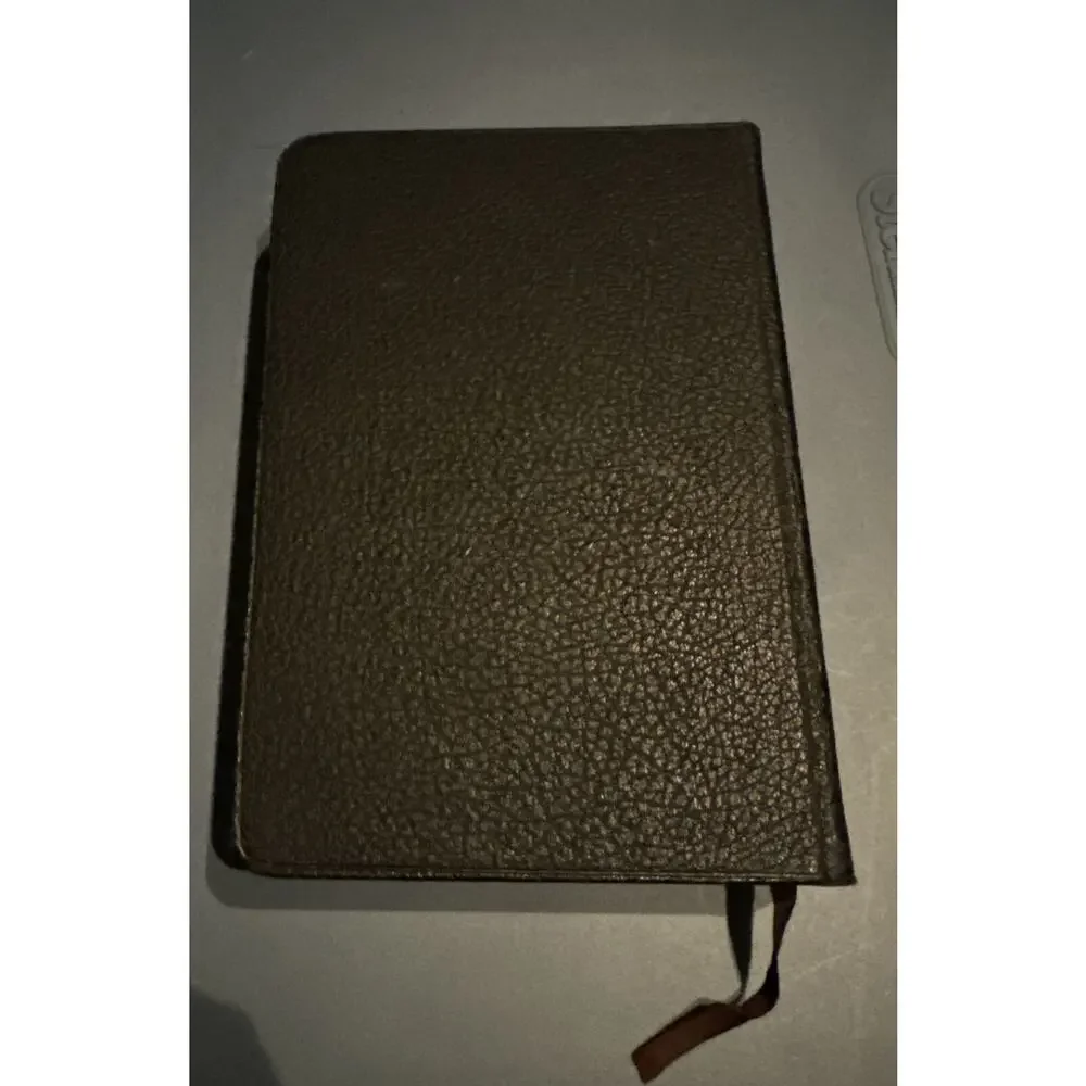 HOLY BIBLE ILLUSTRATED Oxford Self-Pronouncing Edition VTG King‎ James READ
